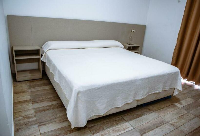 غرفة قياسية, Tajy Iguazu