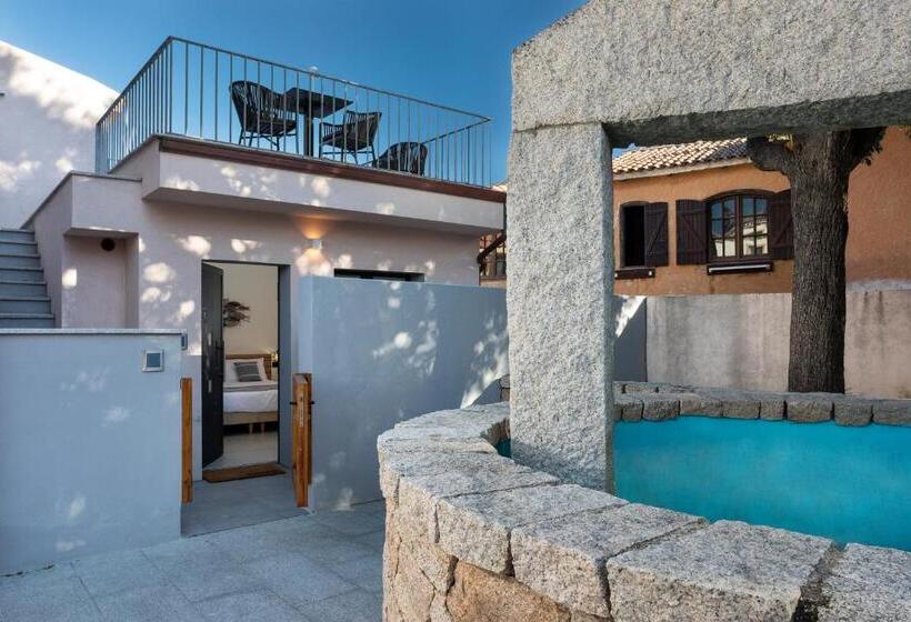 חדר סטנדרט, The Square Cannigione