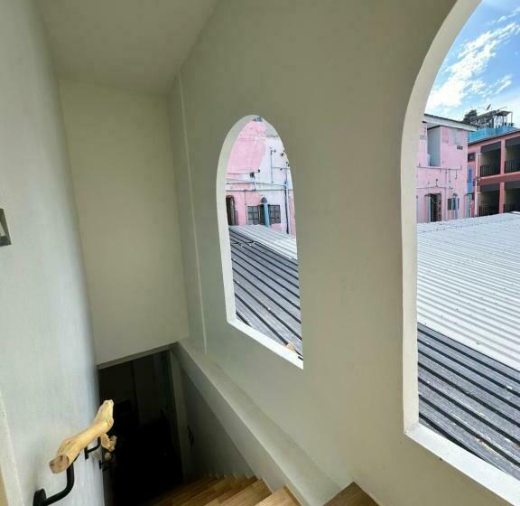 غرفة كلاسيكية مع بلكونة, Kala Krang Nueng