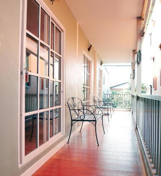 غرفة ديلوكس, Kala Krang Nueng