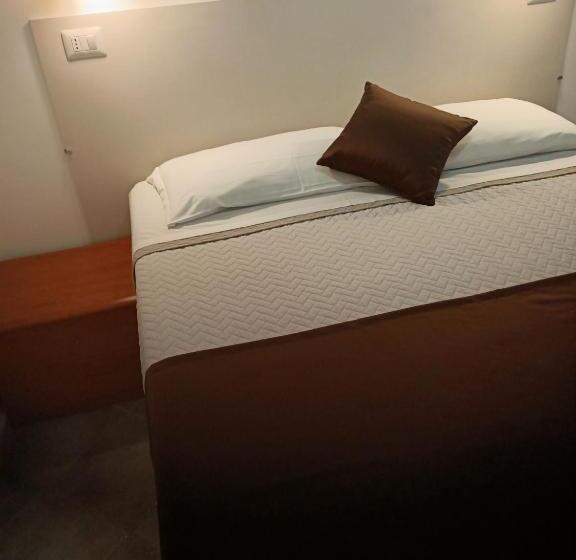 デラックスルーム, Modular King Suite Intera Suite 9 Posti Letto O Singole Camere Da 2 E 4 Posti Letto