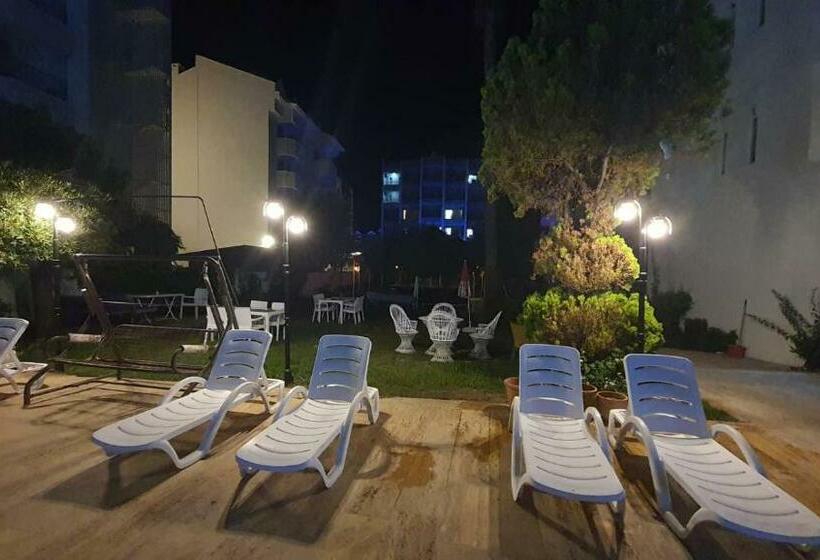 스탠다드 룸 가든 전망, Seri̇n