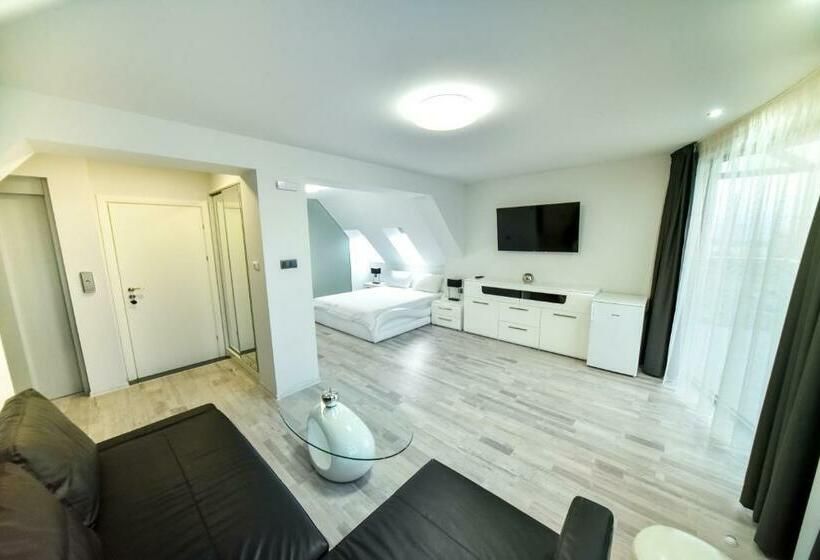 סטודיו סטנדרט, מיטה זוגית, стаи за гости десита