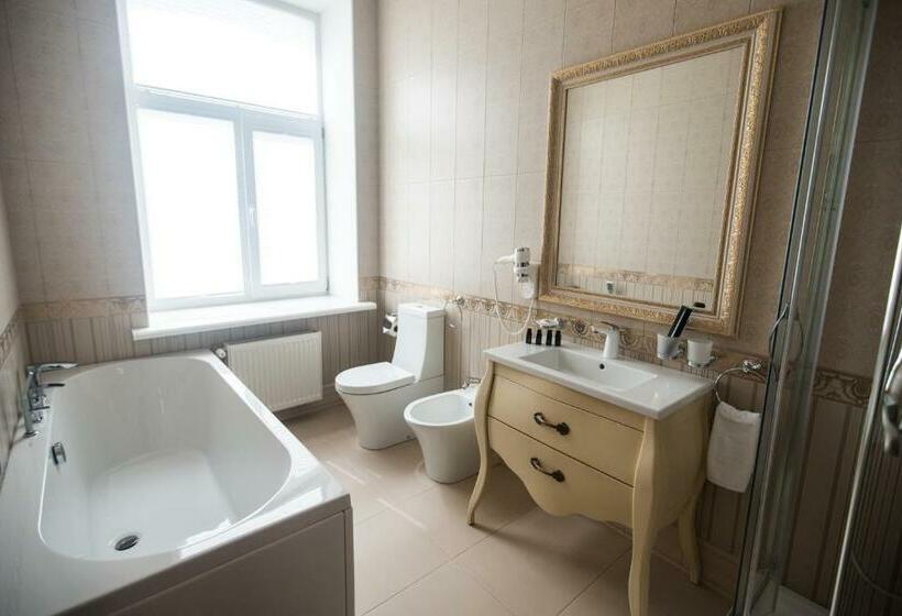 高级套房, готель петрівський