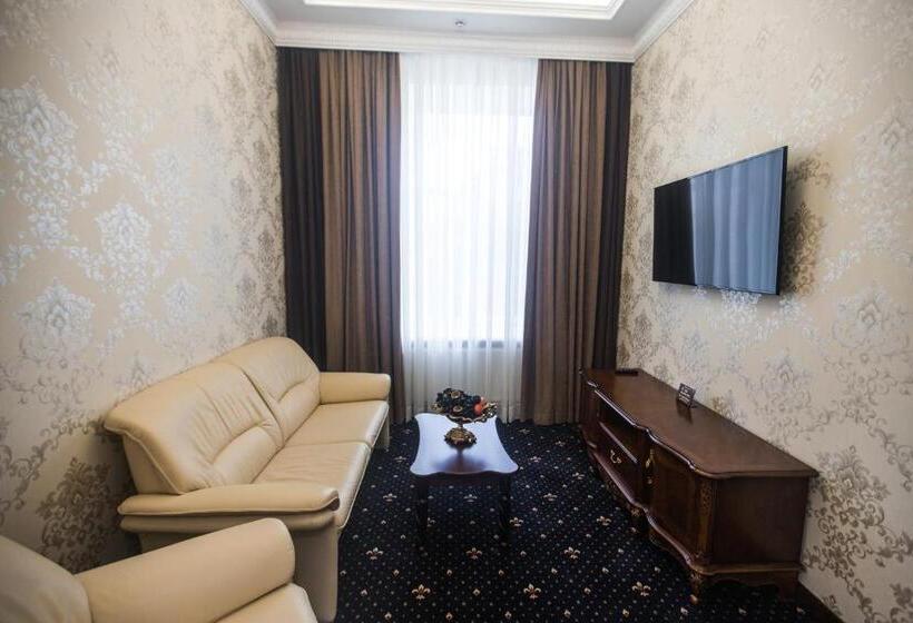 高级套房, готель петрівський