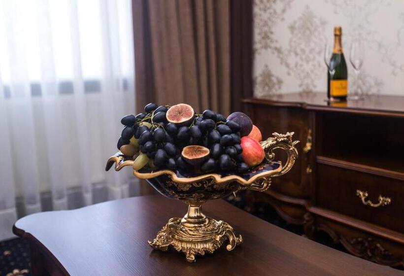 高级套房, готель петрівський