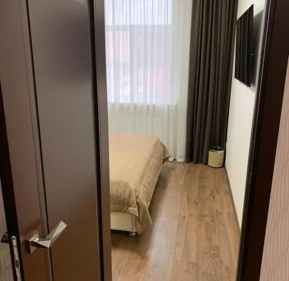 Superior-studio, петрівський