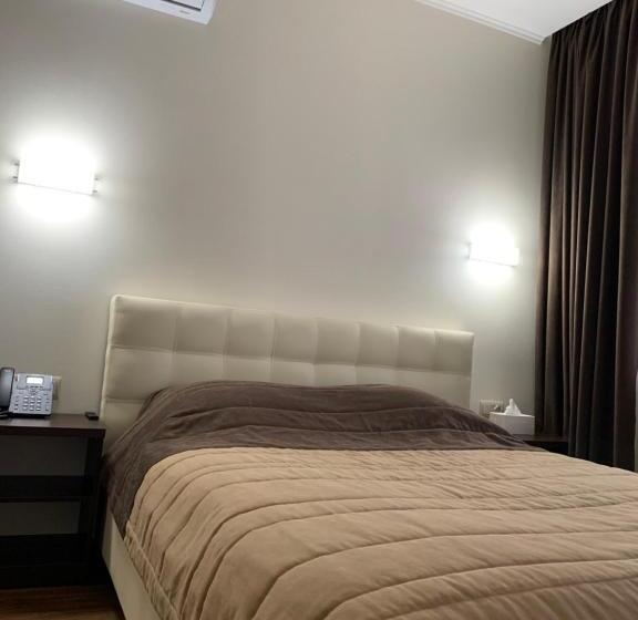 高级工作室, готель петрівський