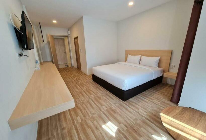 غرفة قياسية سرير كينج, The Charlotte Smart Hotel Lopburi