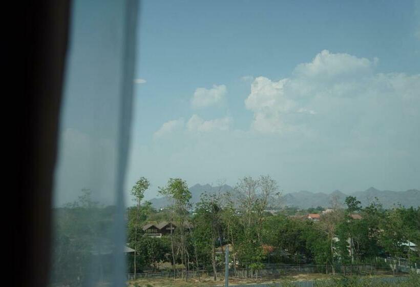 غرفة قياسية سرير كينج, The Charlotte Smart Hotel Lopburi