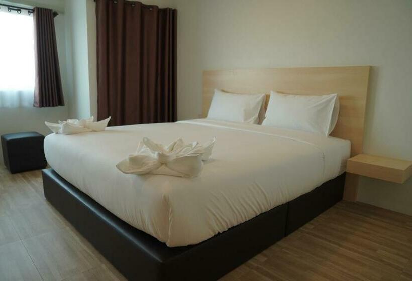 带大床的标准间, The Charlotte Smart Hotel Lopburi