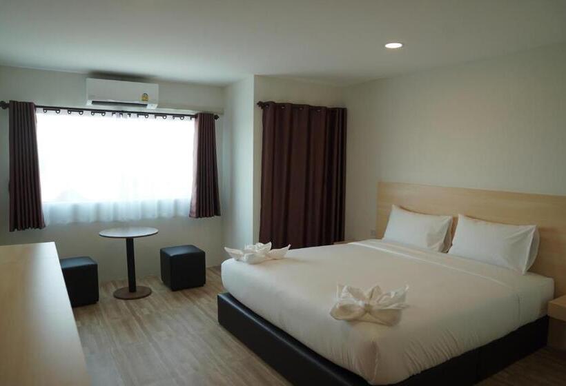 غرفة قياسية سرير كينج, The Charlotte Smart Hotel Lopburi
