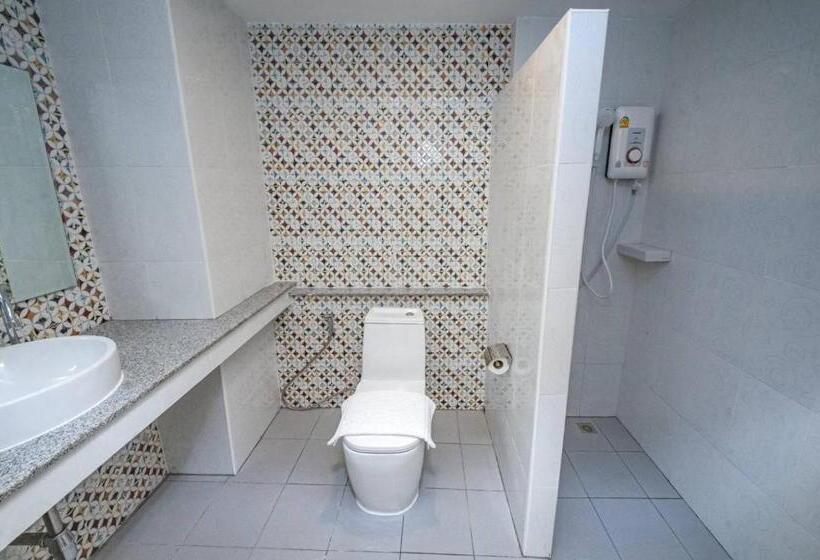 غرفة قياسية سرير كينج, The Charlotte Smart Hotel Lopburi