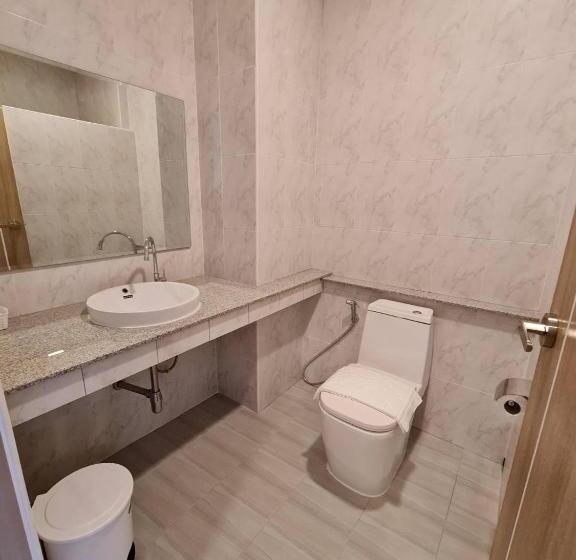 豪华房间, The Charlotte Smart Hotel Lopburi