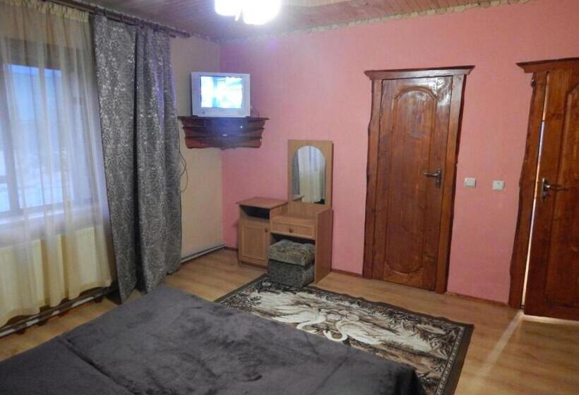 Апартаменты 3 Спальни, відпочинок у євгена та оксани