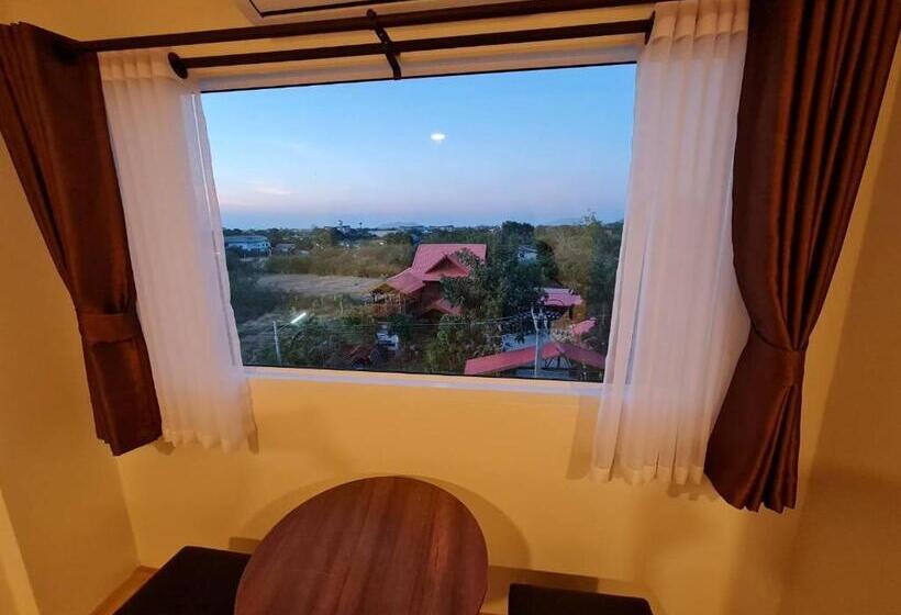 带大床的标准间, The Charlotte Smart Hotel Lopburi