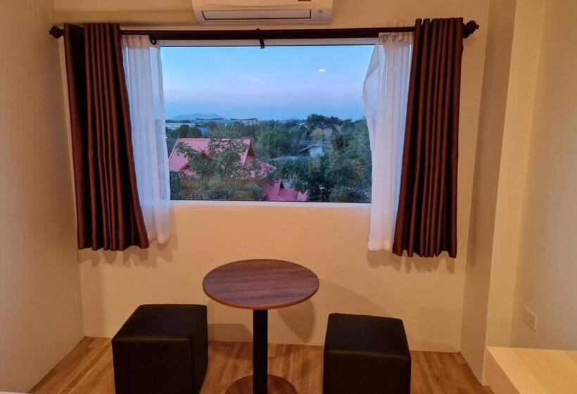 غرفة قياسية سرير كينج, The Charlotte Smart Hotel Lopburi