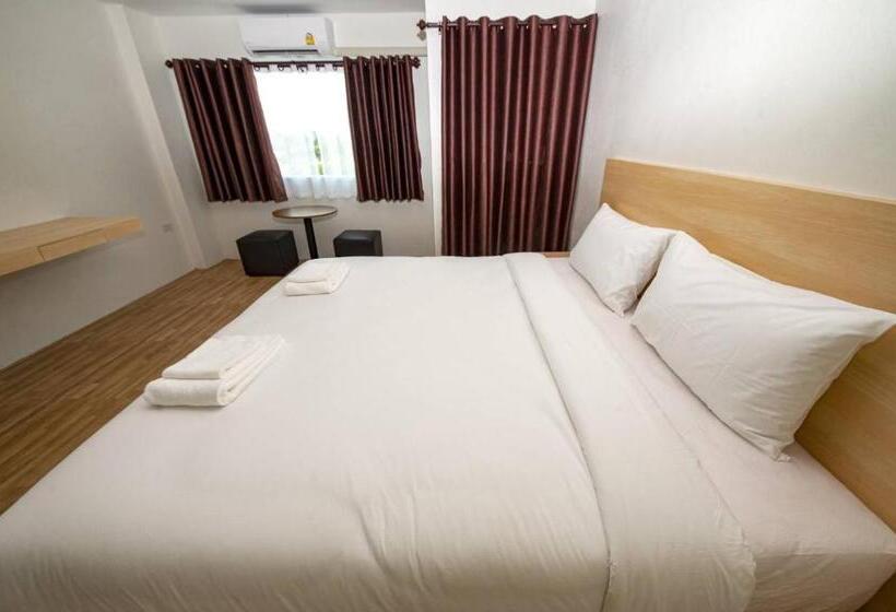 غرفة قياسية سرير كينج, The Charlotte Smart Hotel Lopburi