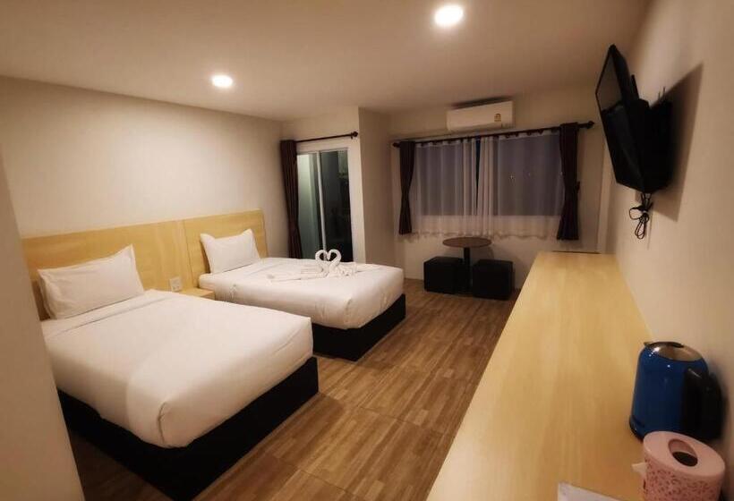 غرفة ديلوكس, The Charlotte Smart Hotel Lopburi
