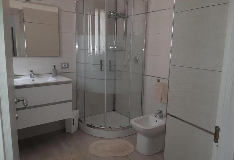 Номер Стандарт, B&b La Genuina