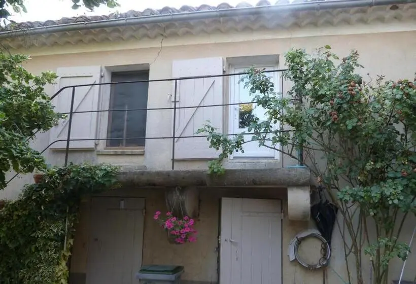 スタンダードスタジオ, Maison D Hôtes Bastide St Victor à 2,5 Kilomètres De Lourmarin