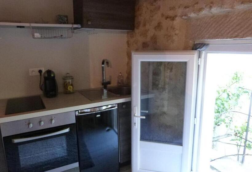 Студия Стандарт, Maison D Hôtes Bastide St Victor à 2,5 Kilomètres De Lourmarin