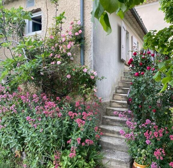 スタンダードスタジオ, Maison D Hôtes Bastide St Victor à 2,5 Kilomètres De Lourmarin