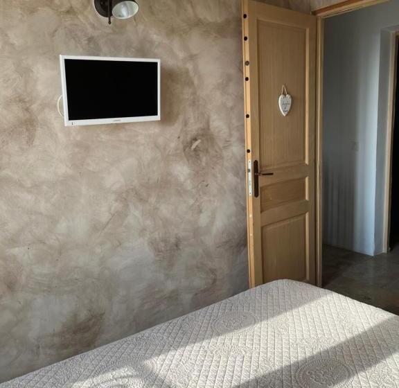 Номер Basic, Maison D Hôtes Bastide St Victor à 2,5 Kilomètres De Lourmarin