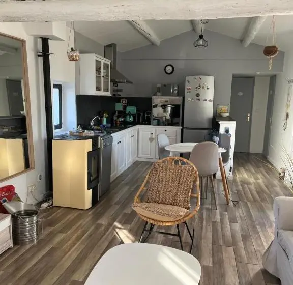 バルコニー付き１ベッドルームアパートメント, Maison D Hôtes Bastide St Victor à 2,5 Kilomètres De Lourmarin