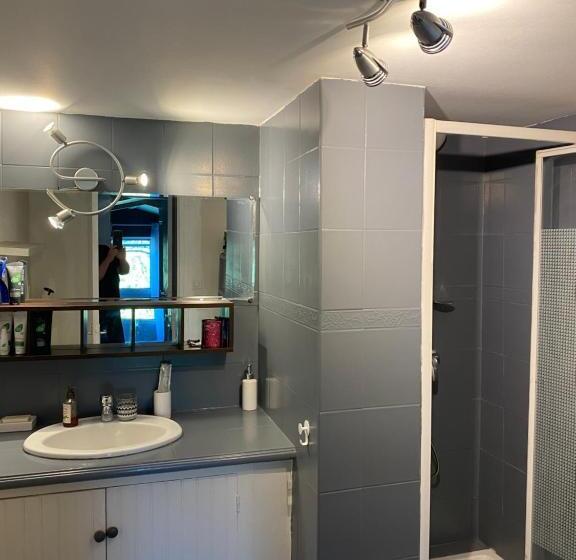 バルコニー付き１ベッドルームアパートメント, Maison D Hôtes Bastide St Victor à 2,5 Kilomètres De Lourmarin