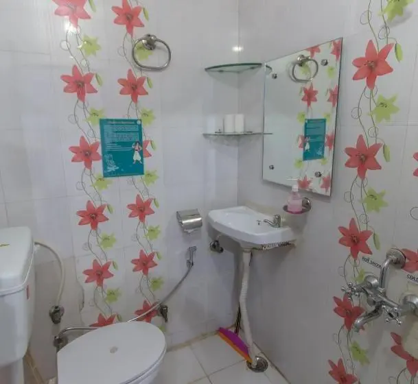 浴室共有ファミリールーム, Friends Guest House & Hostel  Near Taj Mahal