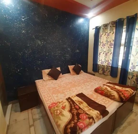 デラックスルーム, Friends Guest House & Hostel  Near Taj Mahal
