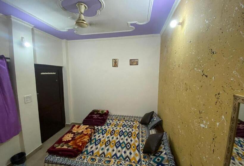 اتاق لوکس, Friends Guest House & Hostel  Near Taj Mahal