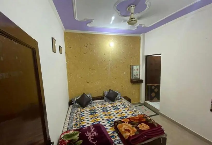 デラックスルーム, Friends Guest House & Hostel  Near Taj Mahal