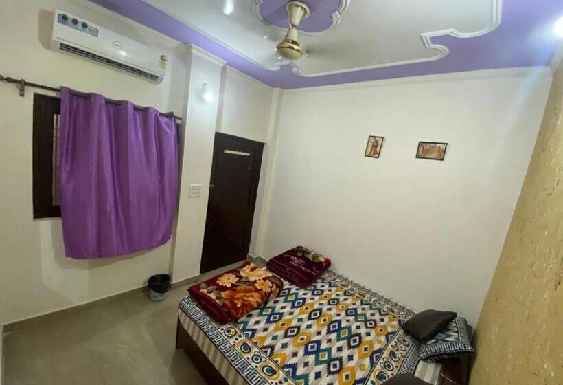 اتاق لوکس, Friends Guest House & Hostel  Near Taj Mahal