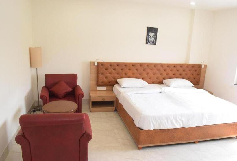 Suíte Vista Piscina, The Rajgir Residency