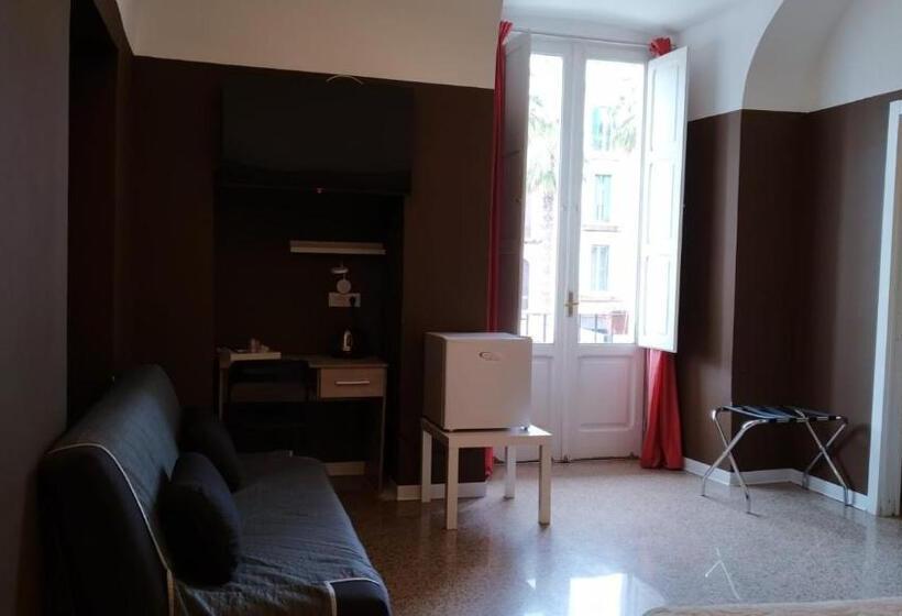 اتاق کلاسیک سه تخته, Cconforthotels R&b Central Rooms   Self Check In