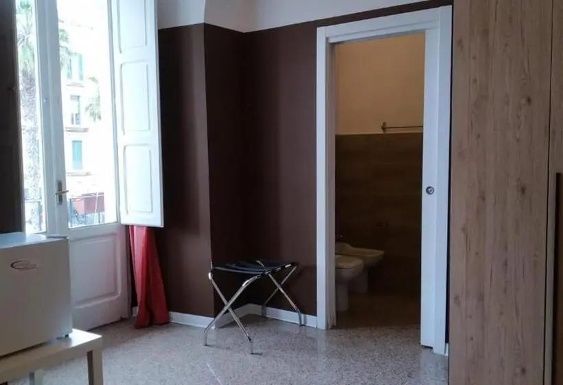 اتاق کلاسیک سه تخته, Cconforthotels R&b Central Rooms   Self Check In