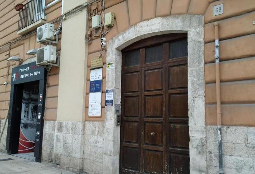 اتاق استاندارد با بالکن, Cconforthotels R&b Central Rooms   Self Check In