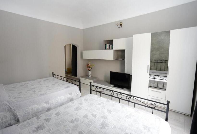 Четырехместный Номер Стандарт, B&b L Antico Portico