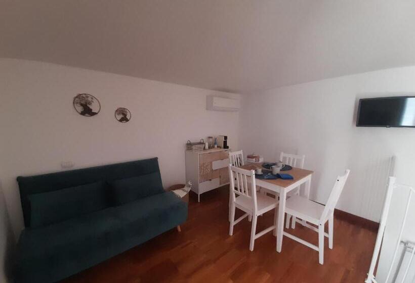 سوییت خانوادگی, A Regola D'arte Dimora