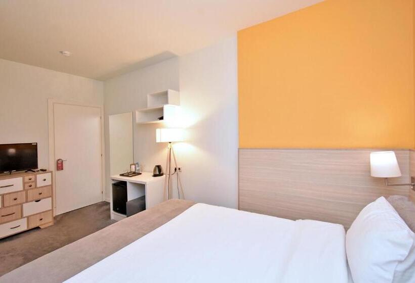 اتاق استاندارد, In City