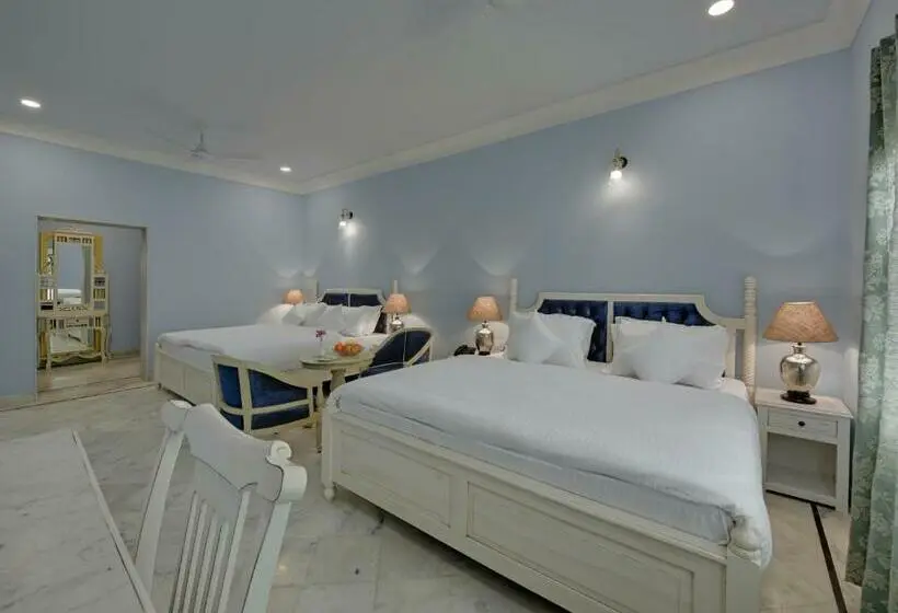 スイート（家族用）, The Mount Bungalow Mount Abu