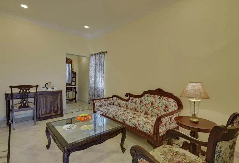 スイート（家族用）, The Mount Bungalow Mount Abu