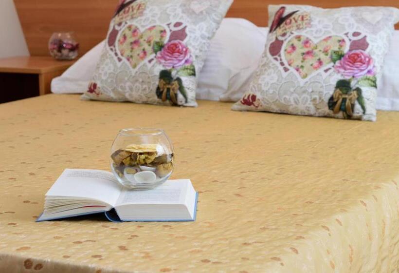 شقة غرفتين نوم مزودة بشُرفة, Villa Diana