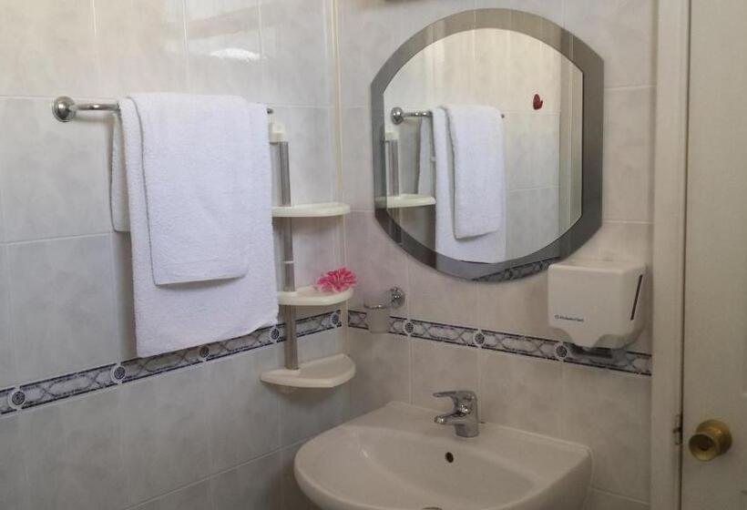 جناح جونيور مزوَّد بشرفة, Villa Diana