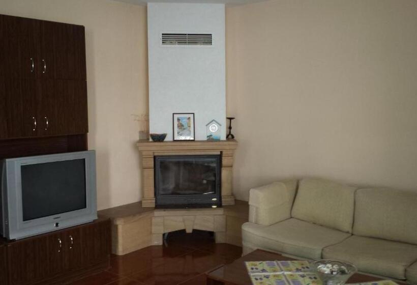 شقة غرفتين نوم مطلة على الحديقة, Villa Diana