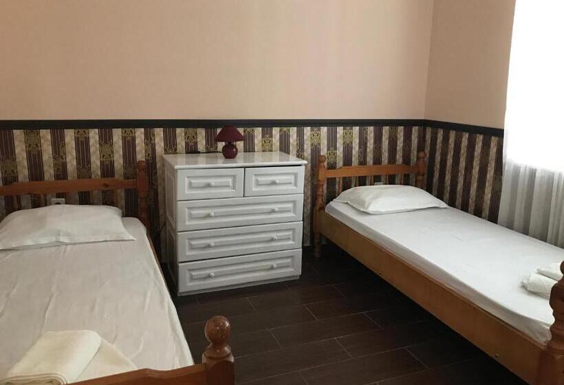 Апартаменты 1 Спальня Нижний Этаж, Villa Diana