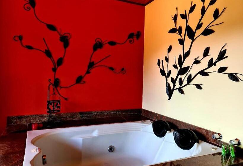 جناح, Pousada Palma Chalés