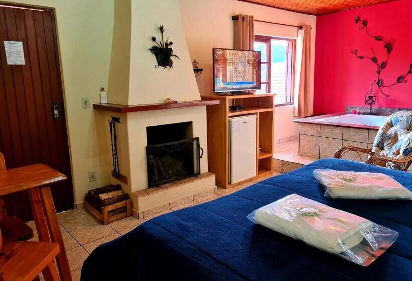 جناح, Pousada Palma Chalés